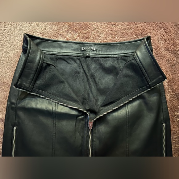 Express Black leather mini skirt with zippers! size 4. Perfect for a night out!! - Picture 4 of 6